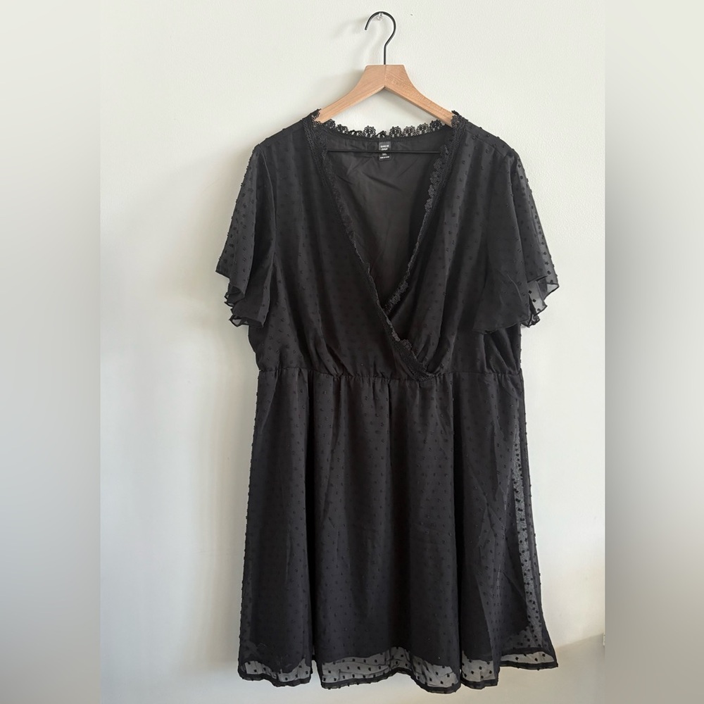 Black Polka Dot Chiffon Short Sleeve Dress